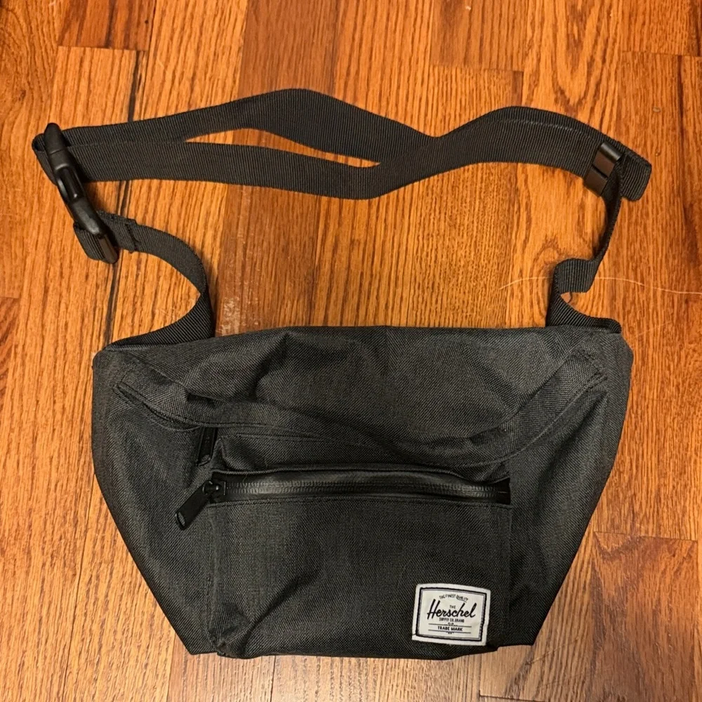 Herschel Supply Co. Belt Bag - Picture 1 of 3